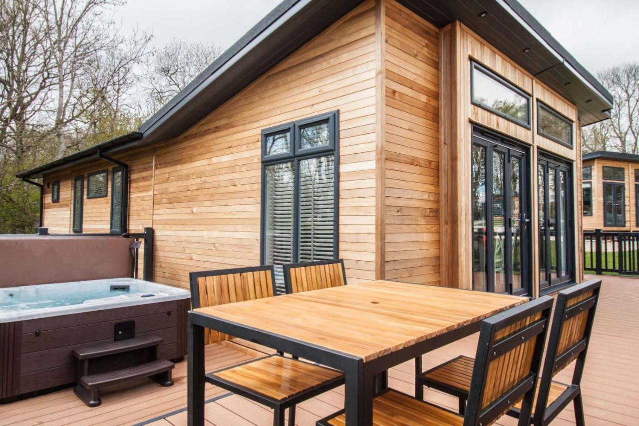 High Oaks Grange - Contemporary Chalet