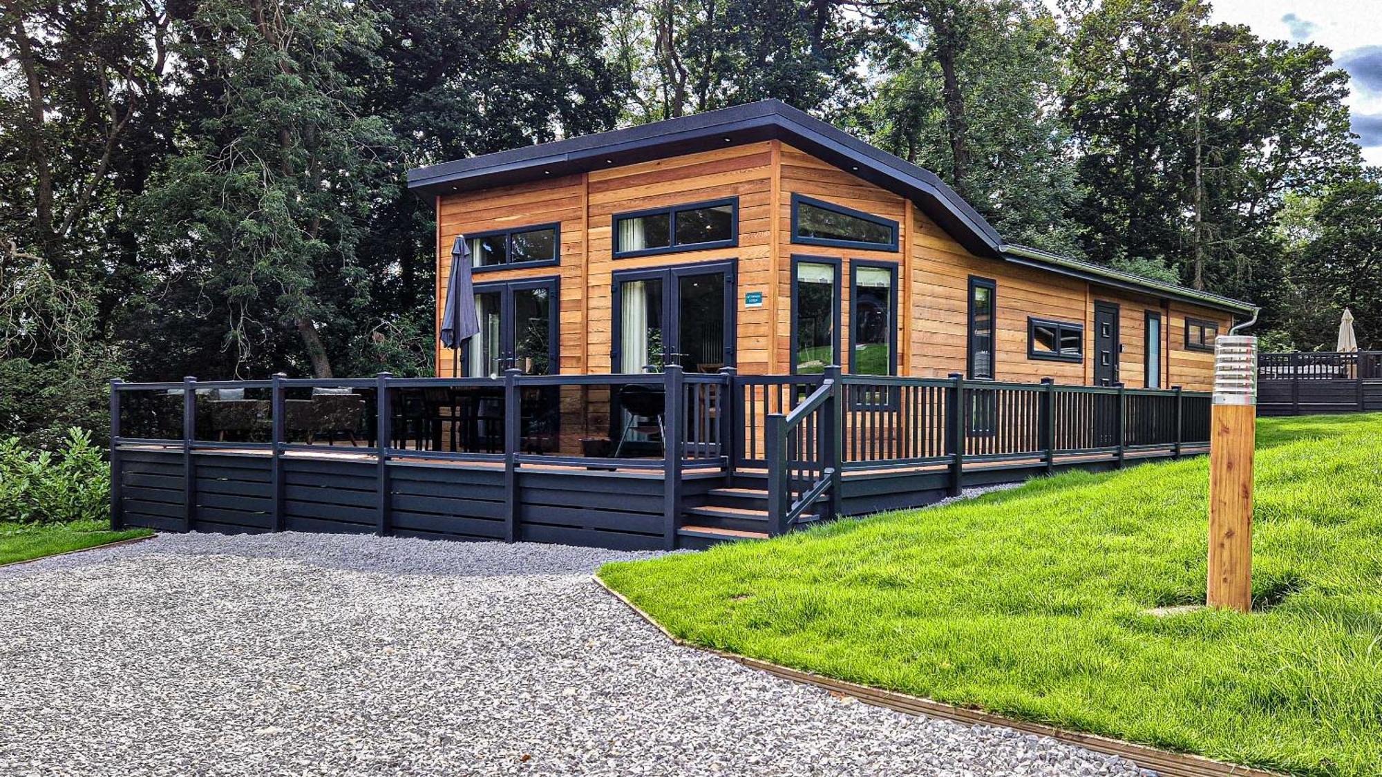 High Oaks Grange - Contemporary Chalet