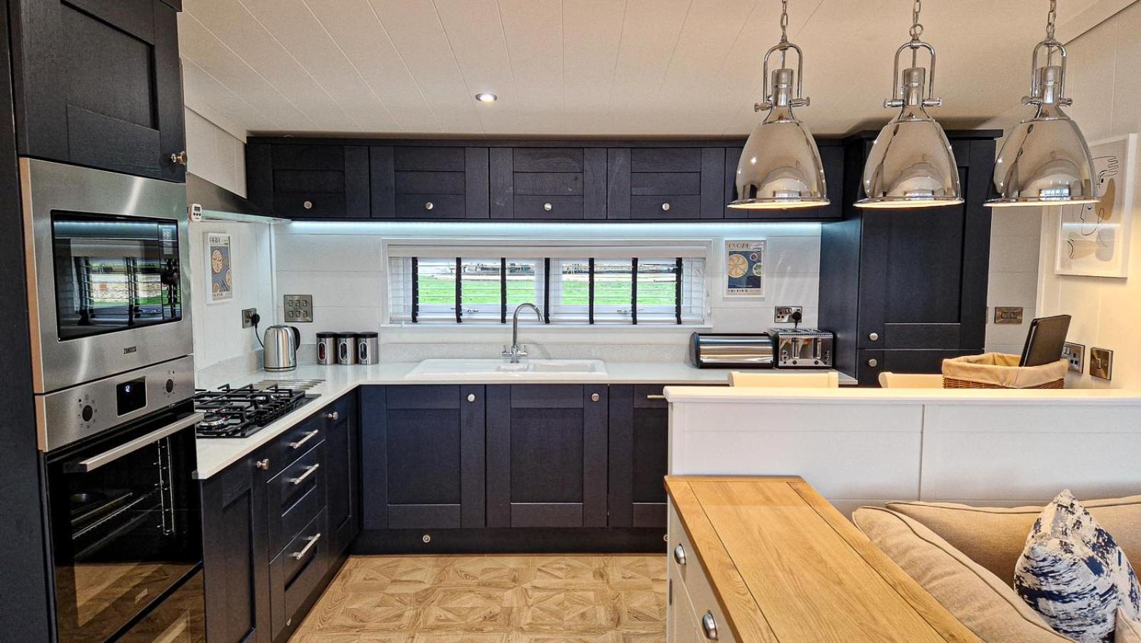 High Oaks Grange - Contemporary *