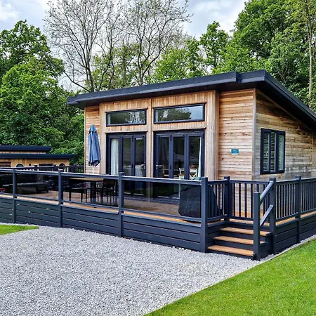 High Oaks Grange - Contemporary Lodges Pickering Room photo