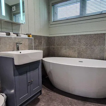 High Oaks Grange - Contemporary Lodges Pickering Room photo