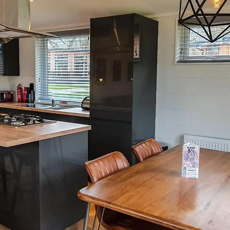 High Oaks Grange - Contemporary Lodges Pickering Room photo