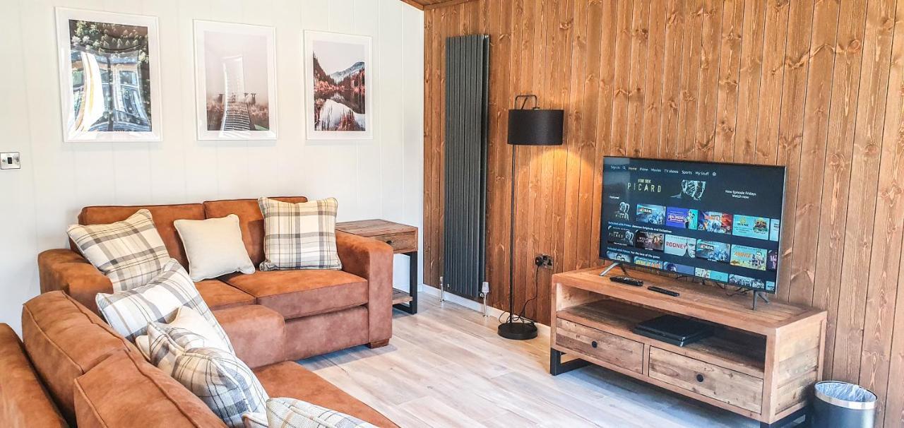 High Oaks Grange - Contemporary Chalet