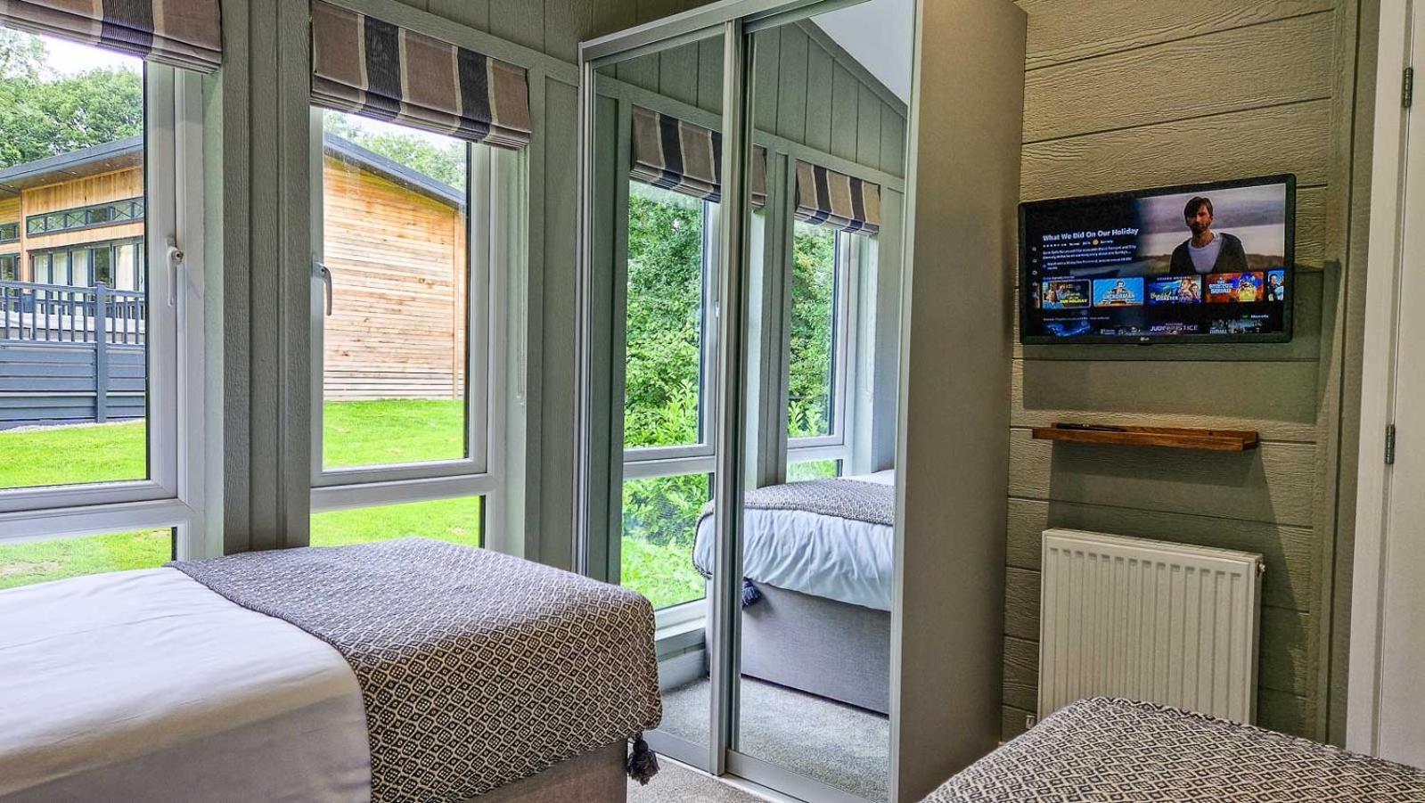 High Oaks Grange - Contemporary Chalet